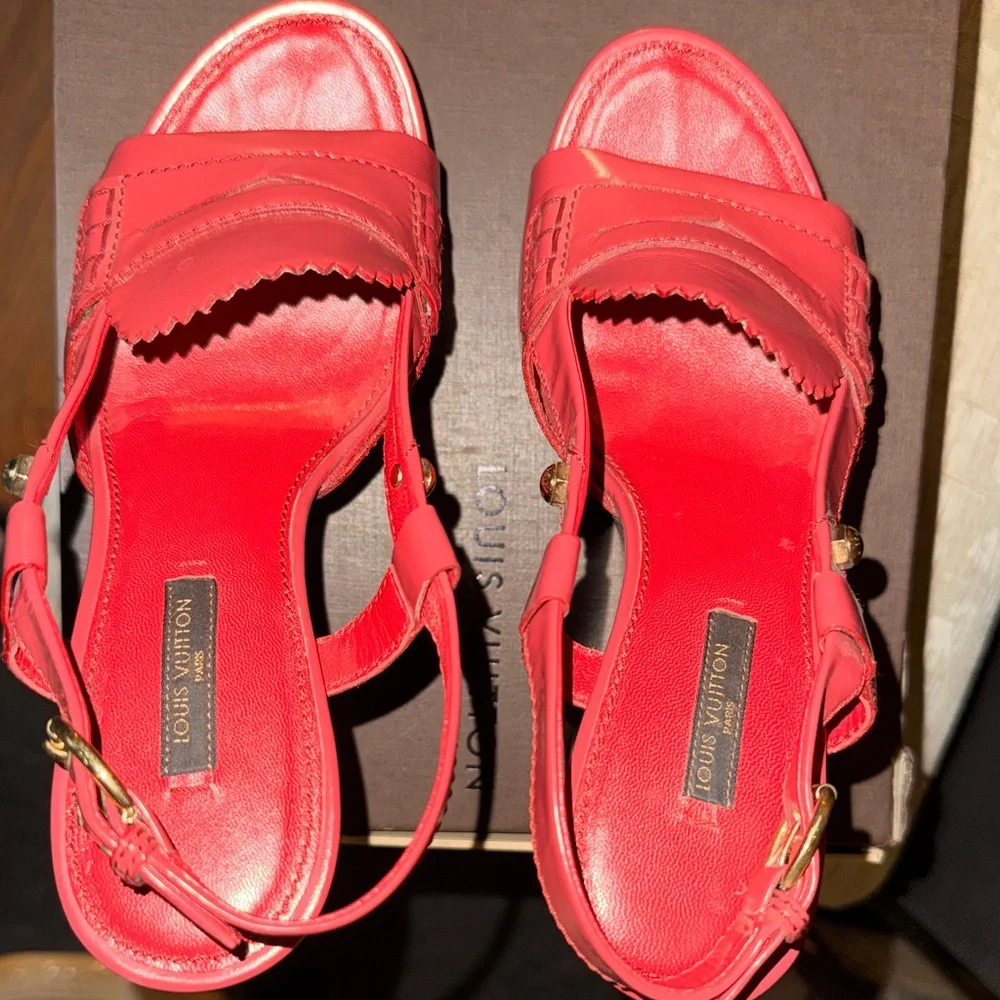 Louis Vuitton Red wooden Wedge Sandals - Picture 9 of 11